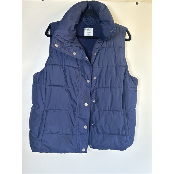Women's Navy Puffer Vest - Picture 8 of 15